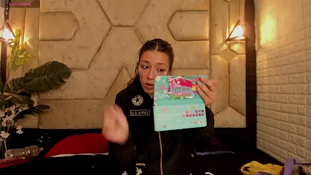 Julieta Slav3 online show from April 2026 09:37:02 PM