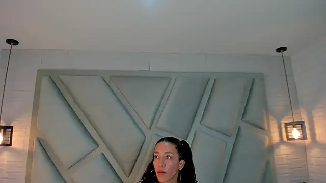 Julieta Slav3 online show from March 2026 09:33:01 PM