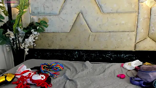 Julieta Slav3 online show from May 2026 09:12:02 PM