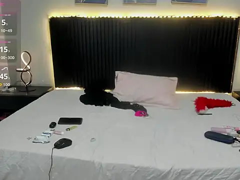 Julieta Slav3 online show from February 2026 08:04:01 PM