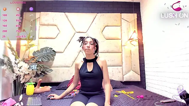 Julieta Slav3 online show from March 2026 09:13:02 PM