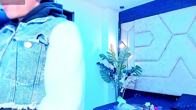 Julieta Slav3 online show from May 2026 08:56:01 PM