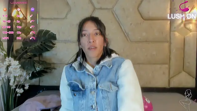 Julieta Slav3 online show from April 2026 09:49:01 PM