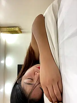 Snapshot of Noen_22 chatting on October 2025 08:53:02 PM Noen 22 online show from October 2025 08:53:02 PM