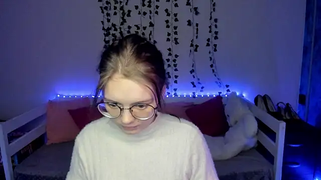shy elina01 online show from October 2025 10:39:02 AM