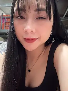 Linh5790 online show from October 2025 04:47:02 AM