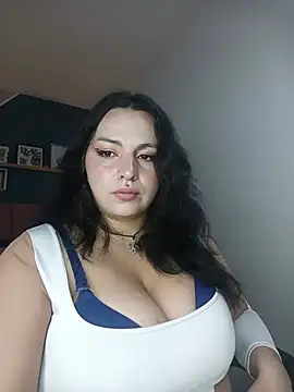 Snapshot of Ana_coral chatting on May 2026 04:07:01 AM Ana coral online show from May 2026 04:07:01 AM