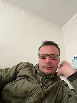 viktor1992-1-1 online show from February 2026 08:00:01 AM