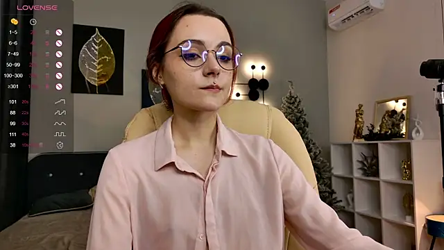 ElizabethMilller  online show from December 2025 10:31:01 PM