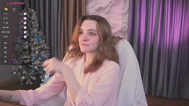 ElizabethMilller  online show from December 2025 09:37:03 PM