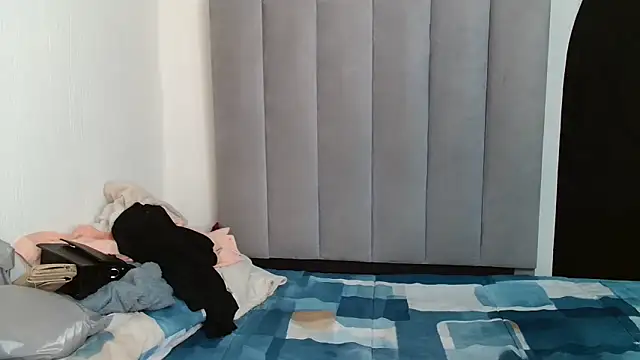 Sex bomb30 online show from November 2025 08:34:01 PM