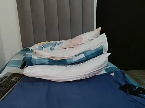 Sex bomb30 online show from October 2025 12:31:02 AM