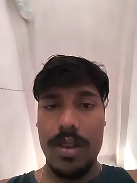 Snapshot of honestbbadboy chatting on November 2025 06:18:01 AM honestbbadboy online show from November 2025 06:18:01 AM