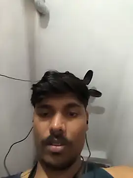 Snapshot of honestbbadboy chatting on November 2025 11:36:02 AM honestbbadboy online show from November 2025 11:36:02 AM