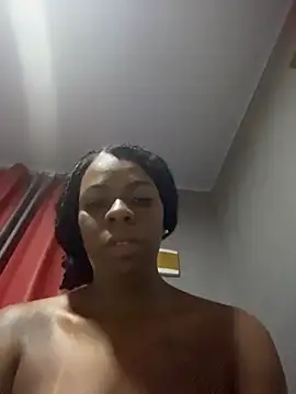 Priihmedeiros online show from May 2026 08:42:02 AM