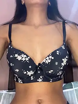 Hotty kaira online show from November 2025 04:39:01 PM