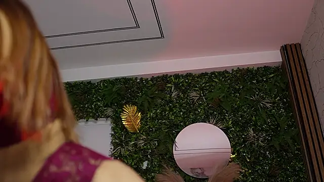 sisi von dee online show from March 2026 08:36:02 PM