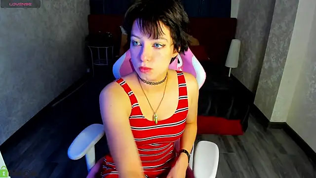 Snapshot of Sara_Frayer chatting on October 2025 01:06:01 AM Sara Frayer online show from October 2025 01:06:01 AM