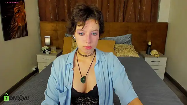 Snapshot of Sara_Frayer chatting on October 2025 12:54:02 AM Sara Frayer online show from October 2025 12:54:02 AM