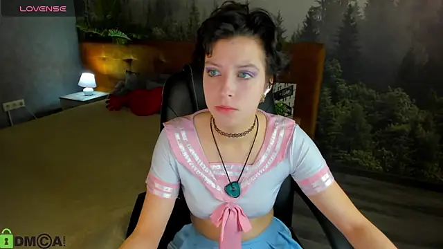 Snapshot of Sara_Frayer chatting on October 2025 12:45:02 AM Sara Frayer online show from October 2025 12:45:02 AM