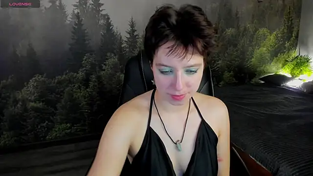 Snapshot of Sara_Frayer chatting on December 2025 01:17:01 AM Sara Frayer online show from December 2025 01:17:01 AM