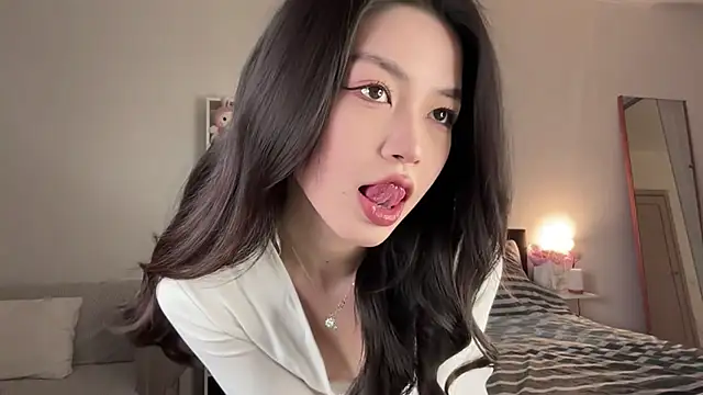 Snapshot of yourlittlesunrise_ chatting on November 2025 04:38:02 AM yourlittlesunrise online show from November 2025 04:38:02 AM