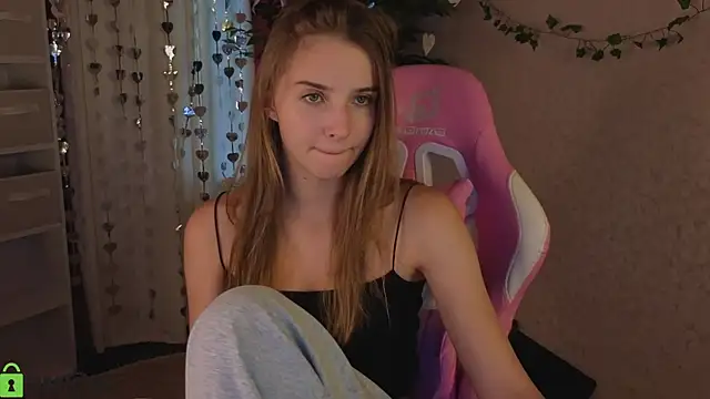 L1na Reeds online show from March 2026 01:17:02 AM