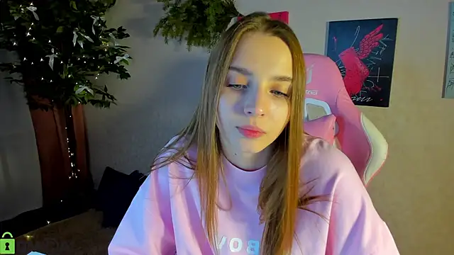 L1na Reeds online show from December 2025 01:08:02 AM