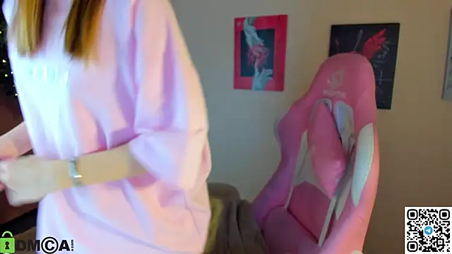 L1na Reeds online show from December 2025 01:11:01 AM