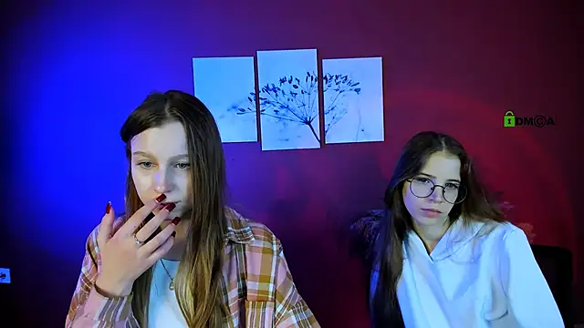 Snapshot of esme_moore_ chatting on October 2025 08:48:02 AM esme moore  online show from October 2025 08:48:02 AM