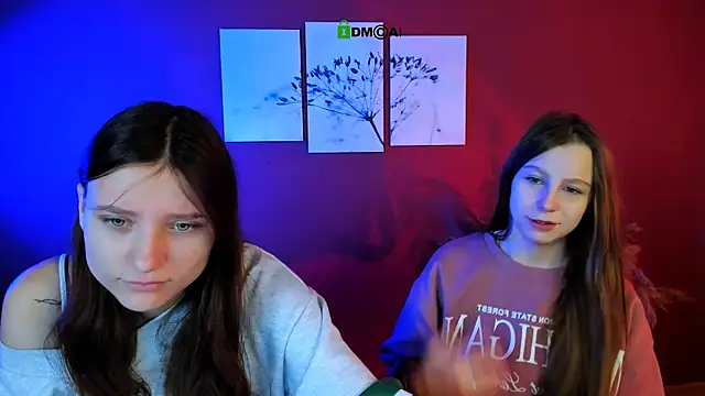 Snapshot of esme_moore_ chatting on October 2025 08:28:01 AM esme moore  online show from October 2025 08:28:01 AM