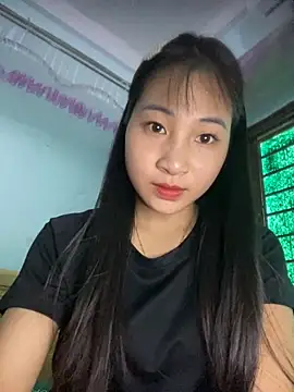 banlinh004 online show from October 2025 08:00:01 AM