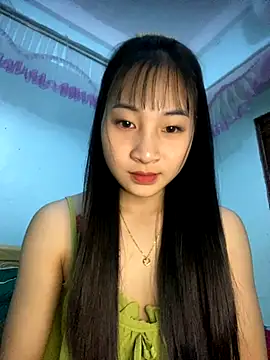 banlinh004 online show from October 2025 03:44:02 PM