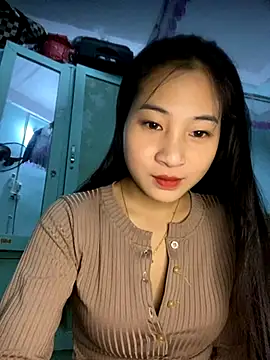 banlinh004 online show from December 2025 01:10:01 PM