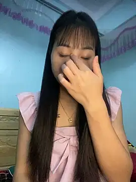 banlinh004 online show from November 2025 01:15:02 PM