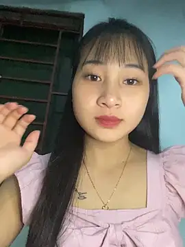 banlinh004 online show from October 2025 01:13:02 PM