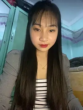 banlinh004 online show from December 2025 04:07:01 PM