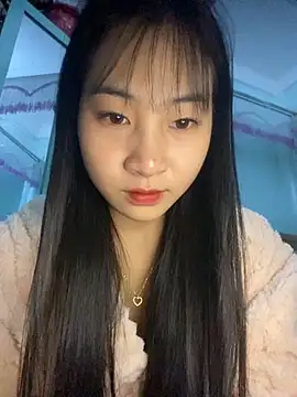 banlinh004 online show from December 2025 01:46:01 PM