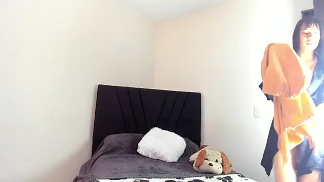 ValeStone online show from December 2025 09:16:02 PM