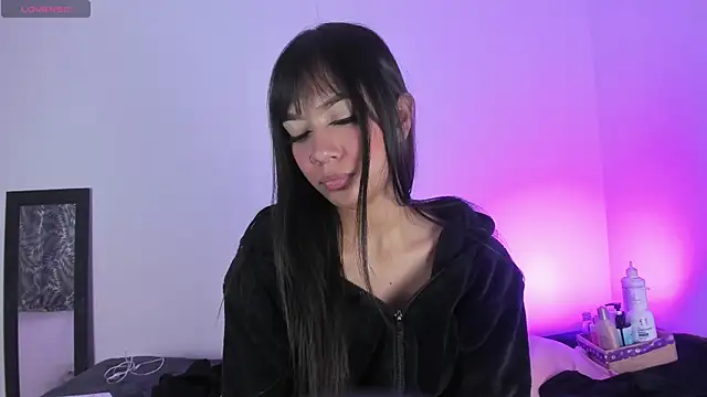 ValeStone online show from November 2025 09:19:01 PM