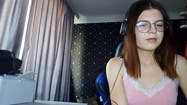 LissaKradfer online show from October 2025 07:52:01 AM
