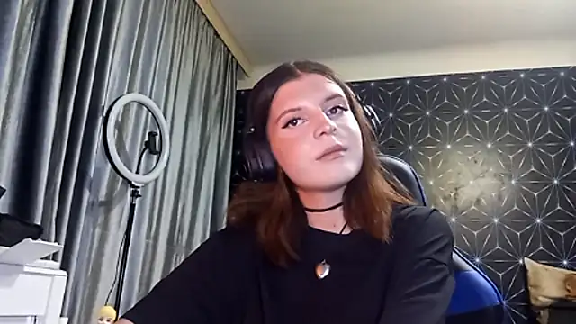 LissaKradfer online show from October 2025 01:12:02 PM