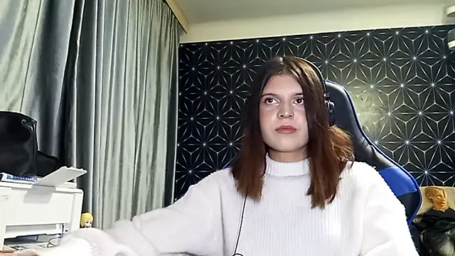 LissaKradfer online show from October 2025 01:34:01 PM