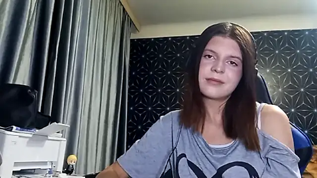 LissaKradfer online show from October 2025 01:23:02 PM