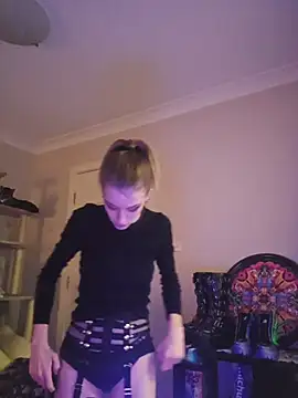 Snapshot of lonely_Cosplay_chick chatting on November 2025 04:54:01 PM lonely Cosplay chick online show from November 2025 04:54:01 PM