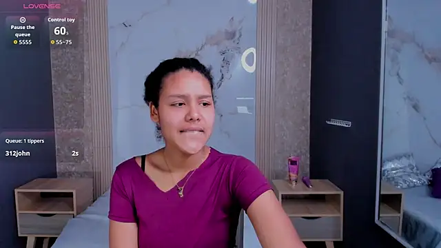 AriaVega online show from November 2025 11:36:01 AM