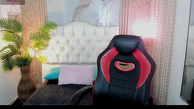 AriaVega online show from April 2026 12:50:02 PM