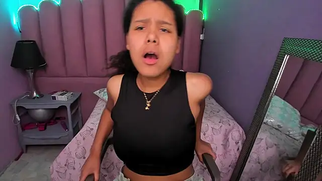 AriaVega online show from November 2025 11:36:02 AM