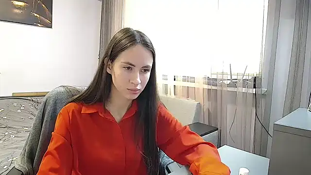 Chloe Skims online show from October 2025 11:01:01 AM