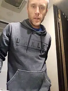 mcxxx87 online show from October 2025 05:29:01 AM